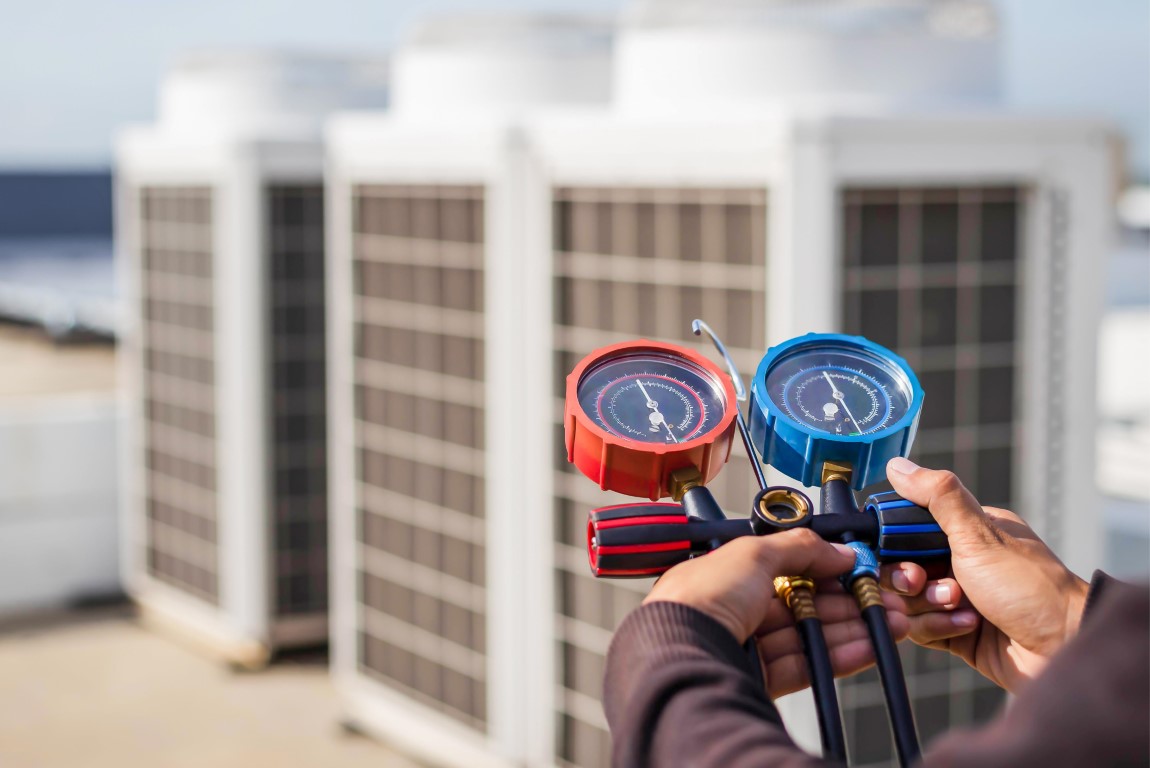 Carga de gas eco-friendly para aire acondicionado INTERCLISA en Paracuellos de Jarama: Cuida del planeta y de tu confort.